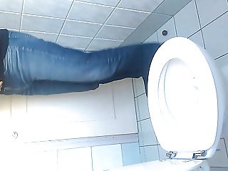 spy cam toilet masturbation