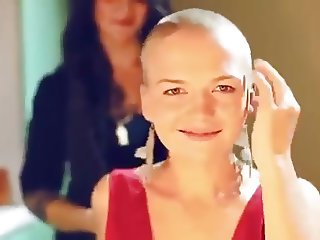 2 blond girls get shaved bald