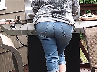 Candid Fat ass in tight jeans