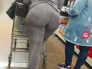 Huge Ghetto booty nice ass