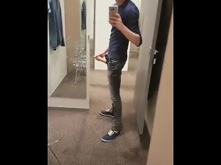 22 yo Aussie boy cumming in changing room