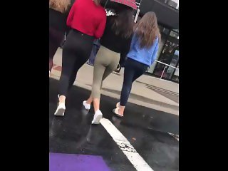 4 goddesses candid perfect group sexy ass leggings